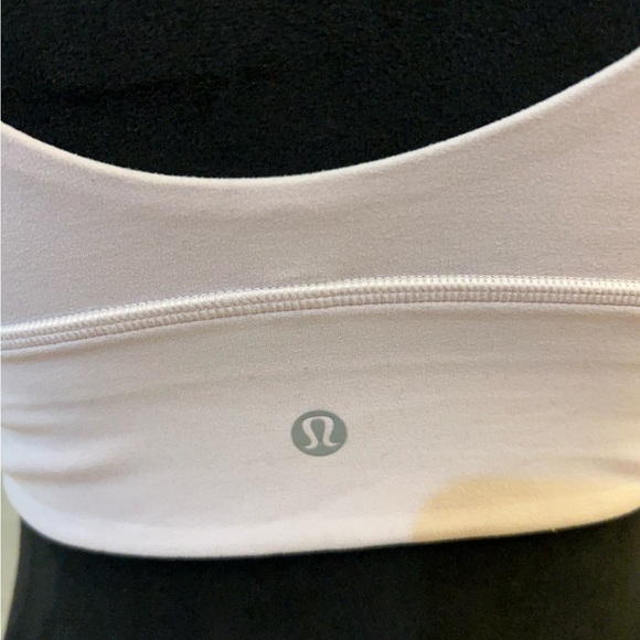 Lululemon Align V-Neck Bra
*Light Support, A/B Cup
Pink Peony - Picture 10 of 10